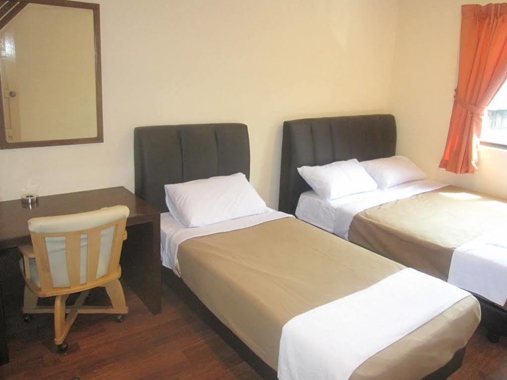 Hotel Surya Palace Kuala Lumpur Exterior photo