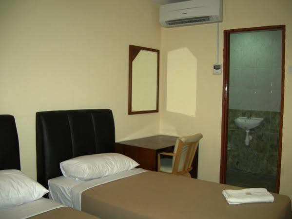 Hotel Surya Palace Kuala Lumpur Exterior photo